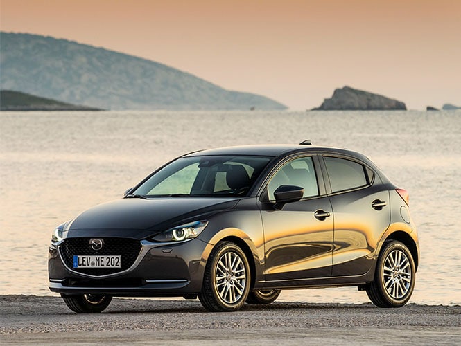 Mazda 2 Gebrauchtwagen am Wasser