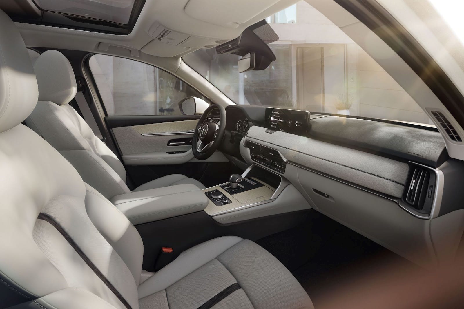 Die hochwertige Innenausstattung des neuen Mazda CX-60 überzeugt mit weißem Leder