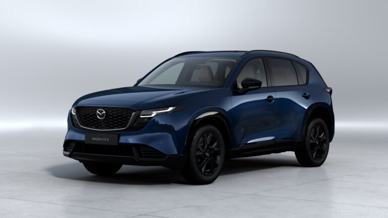 Mazda CX-5 2026 in Navy Blue Metallic, Studioansicht.